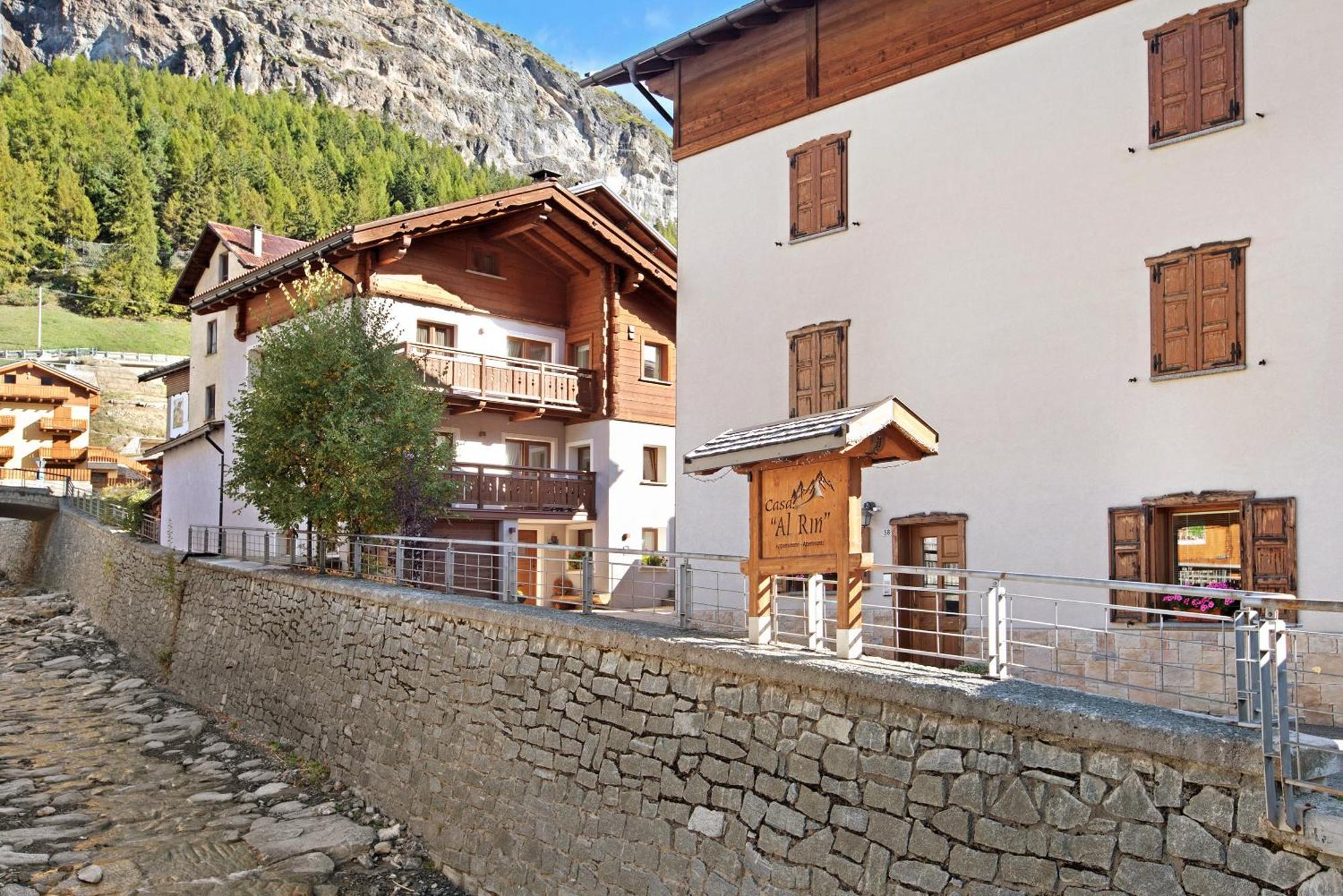 Casa Al Rin Ski Bike And Wellness イゾラッチャ エクステリア 写真